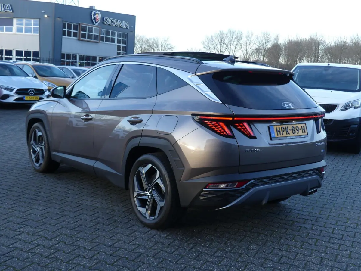 1.6 T-CRDI Diesel-Hybrid Premium Sky / Pano / Leder / Winter