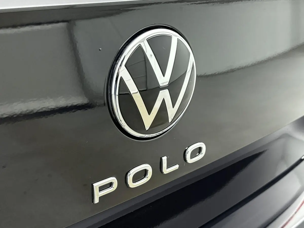 1.0 TSI R-Line Edition | 18 Inch Zwarte Velgen | Automaat | IQ.Light | Stoelverwarming | Parkeersensoren voor/achter | Adaptive cruise control | Apple carplay / android auto | Navigatie |