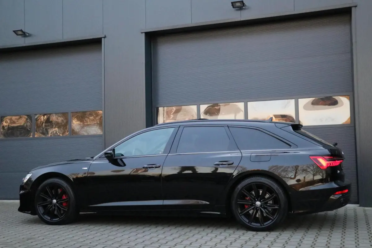 55 TFSI e quattro Competition AdaptiveCruise Panodak BlackOptik Stoelverw PrivacyGlass Camera AppleCarplay Sfeerverlicht Uitstraling! BJ2020