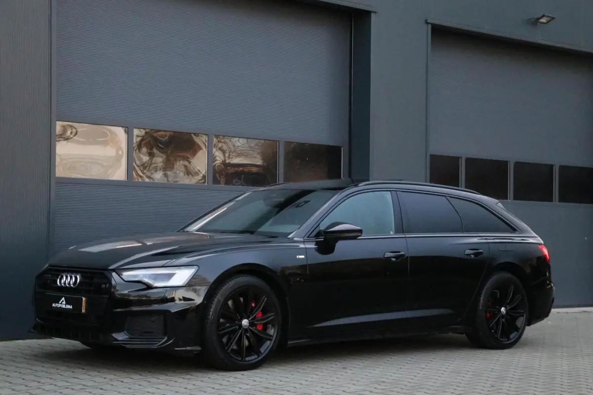 55 TFSI e quattro Competition AdaptiveCruise Panodak BlackOptik Stoelverw PrivacyGlass Camera AppleCarplay Sfeerverlicht Uitstraling! BJ2020