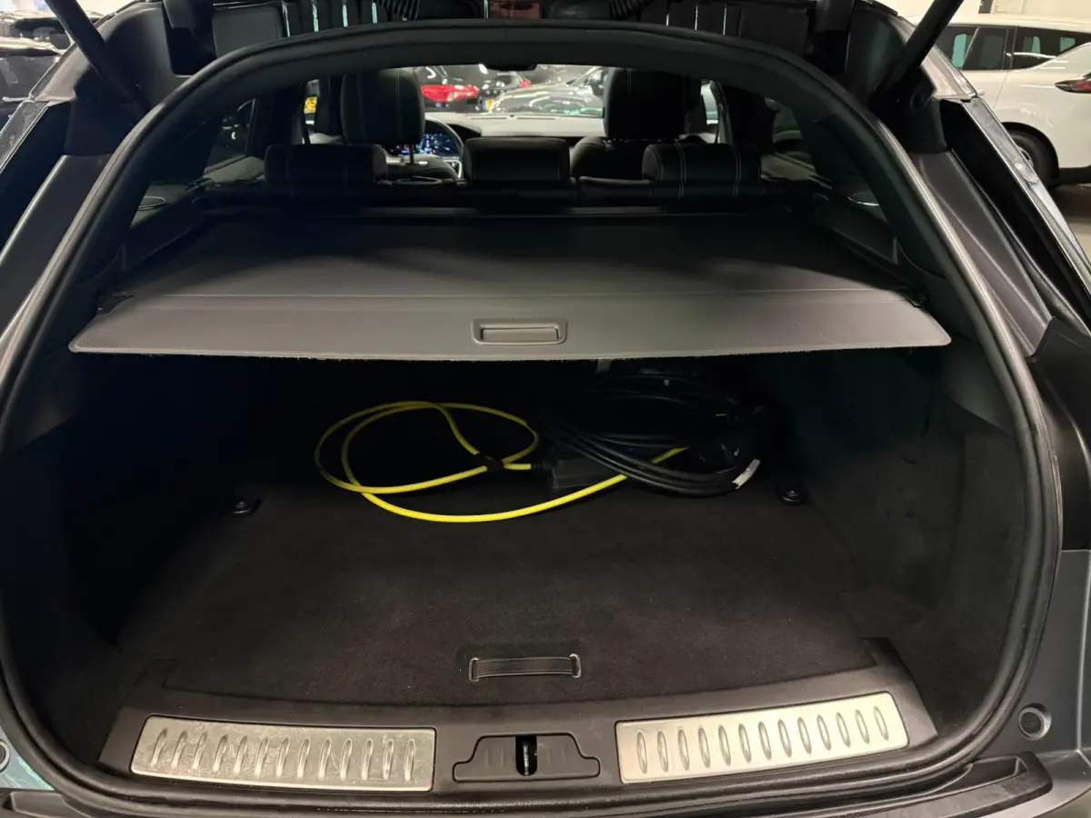 2.0 P400e R-Dynamic HSE SOH 86,5%/PANO/MERIDIAN-SOUND/LEDER/V-COCKPIT/H-UP/DAB/CARPLAY///