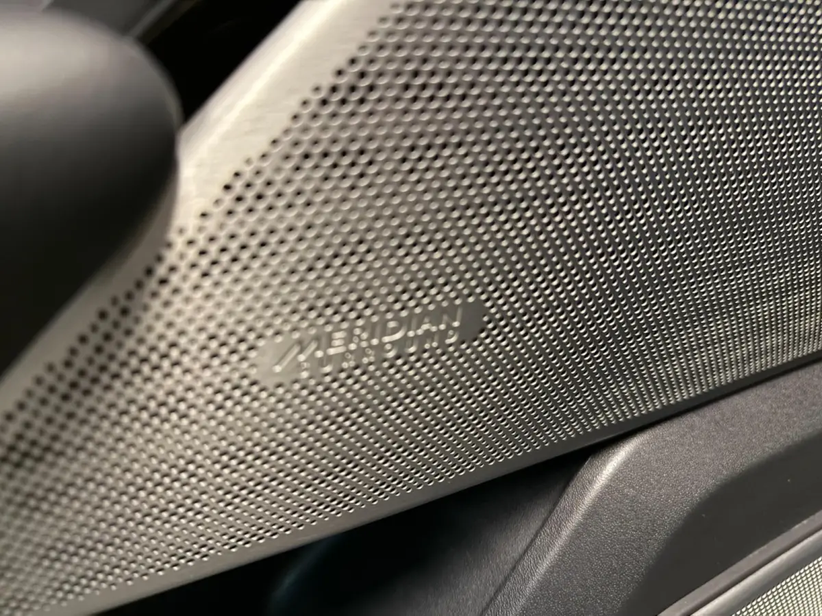 2.0 P400e R-Dynamic HSE SOH 86,5%/PANO/MERIDIAN-SOUND/LEDER/V-COCKPIT/H-UP/DAB/CARPLAY///