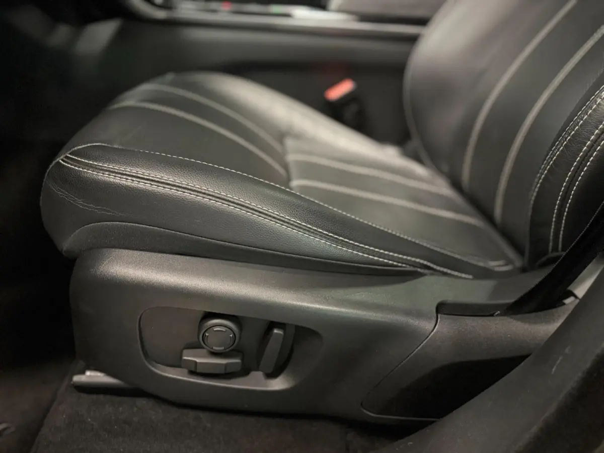 2.0 P400e R-Dynamic HSE SOH 86,5%/PANO/MERIDIAN-SOUND/LEDER/V-COCKPIT/H-UP/DAB/CARPLAY///