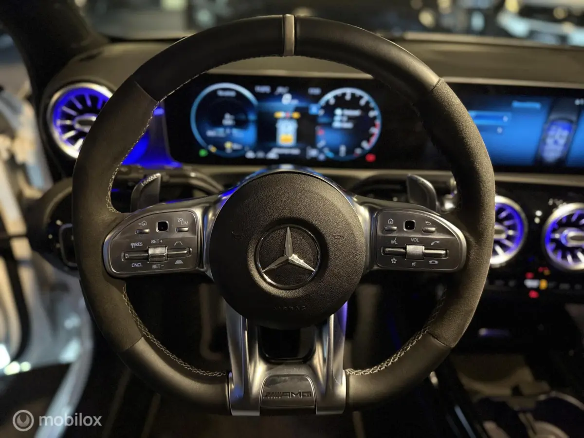 AMG 35 4MATIC Premium Plus