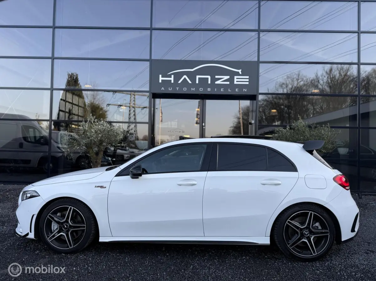 AMG 35 4MATIC Premium Plus
