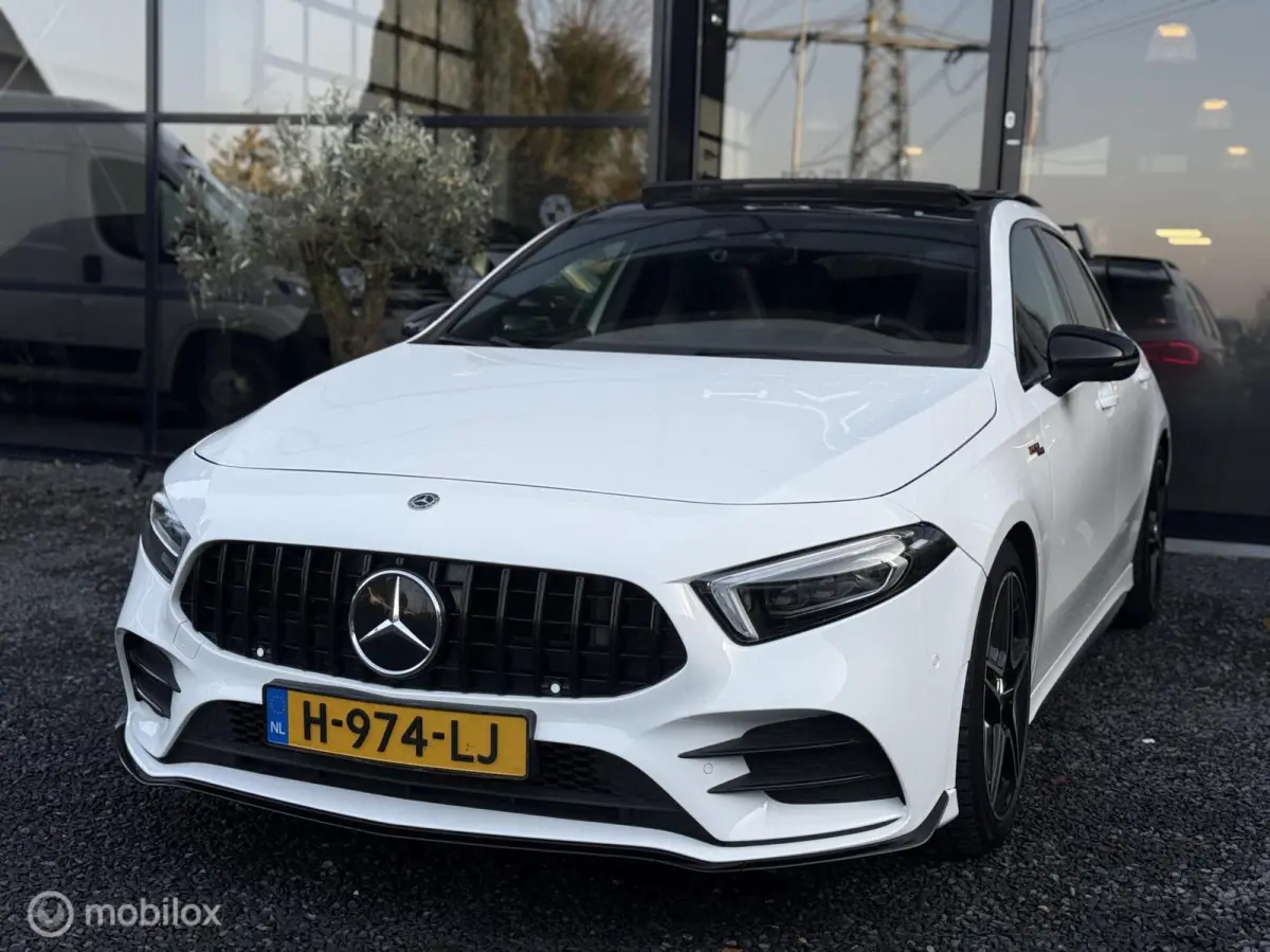 AMG 35 4MATIC Premium Plus