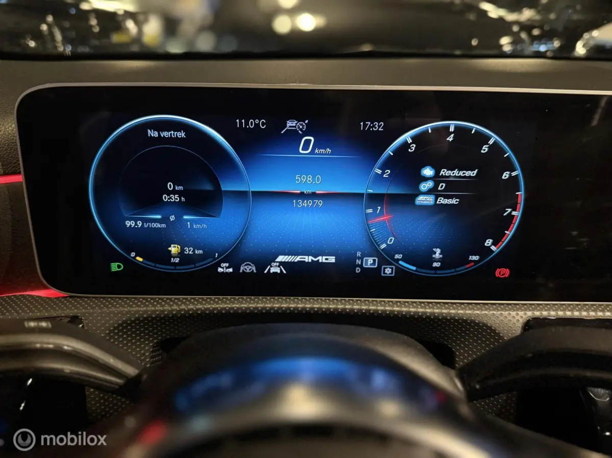 AMG 35 4MATIC Premium Plus