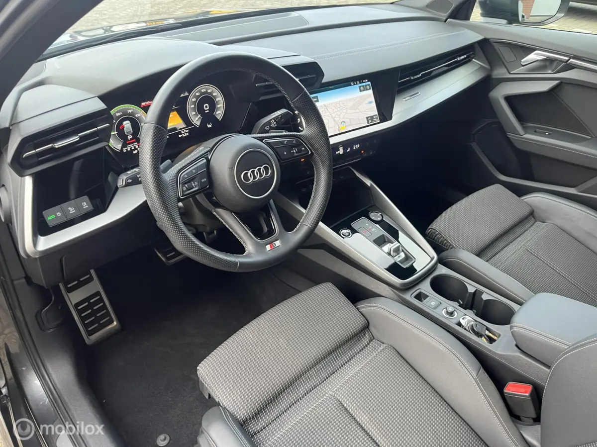 40 TFSI e S-LINE PANO-DAK*ACC*CAMERA*PDC*