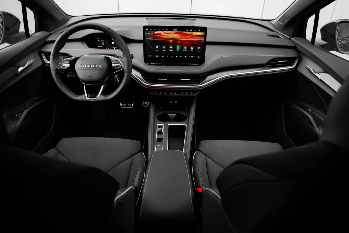 Sportline | Cruise control met speedlimiter | Driving mode select | Parkeersensoren voor en achter