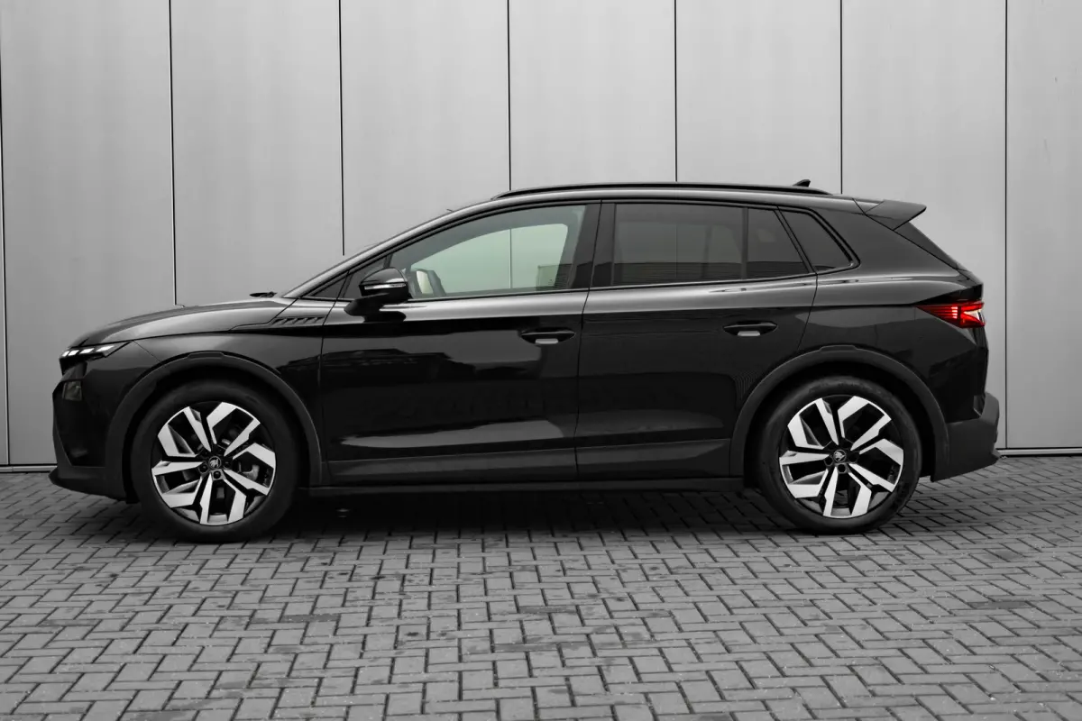 Sportline | Cruise control met speedlimiter | Driving mode select | Parkeersensoren voor en achter