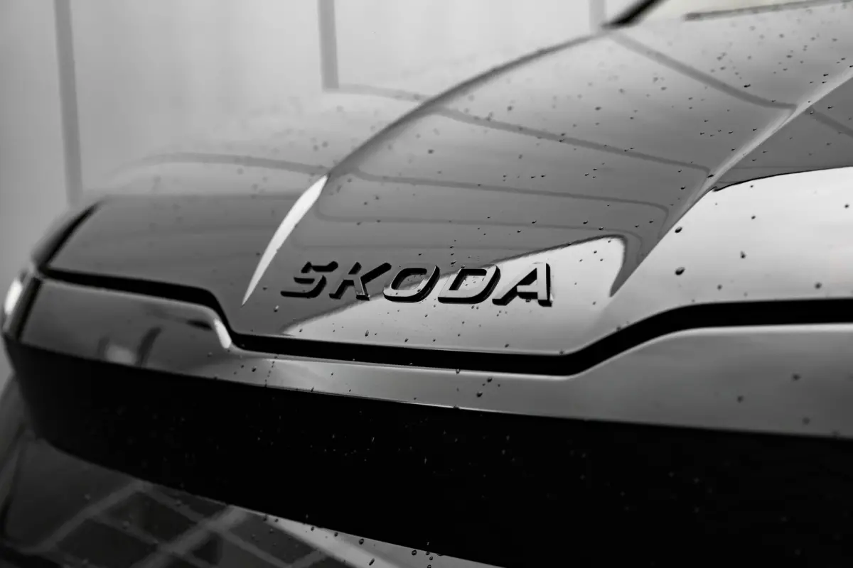 Sportline | Cruise control met speedlimiter | Driving mode select | Parkeersensoren voor en achter