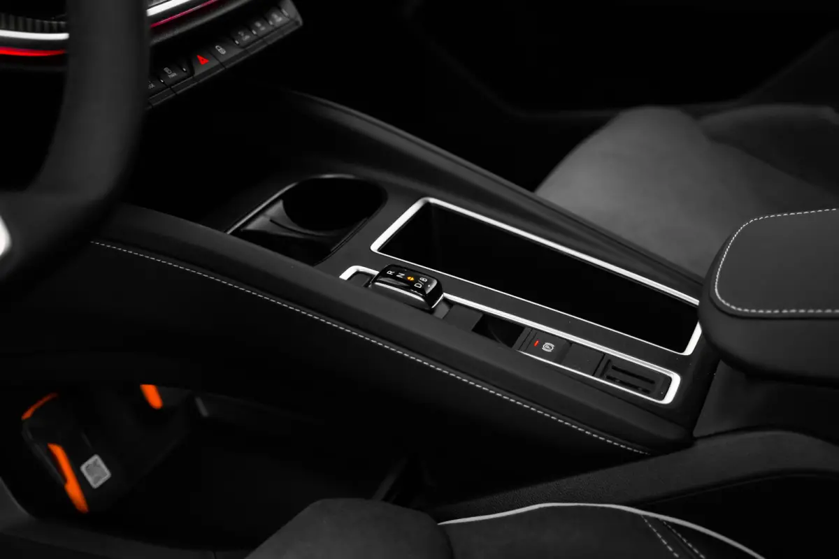 Sportline | Cruise control met speedlimiter | Driving mode select | Parkeersensoren voor en achter