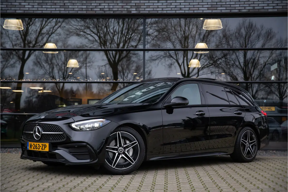 200 Launch Edition AMG Line , Panoramadak, Burmester , 3D-Camera, Sfeerverlichting