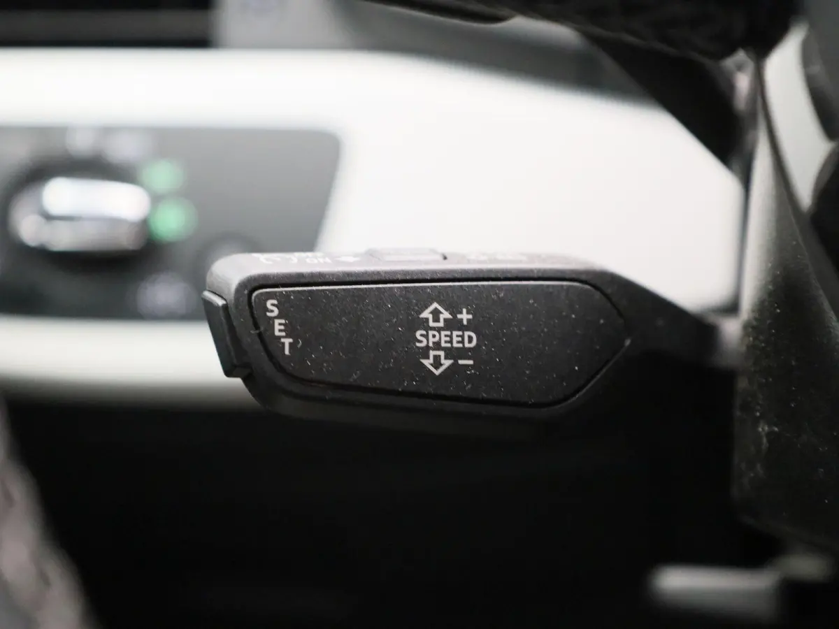 35 TFSI S edition Competition l Demo l Cruise control l Navigatie l Stoelverwarming l Airco l Audi sound system l Audi virtual cockpit plus l Parkeersensoren l Alarm Klasse III l Optiekpakke
