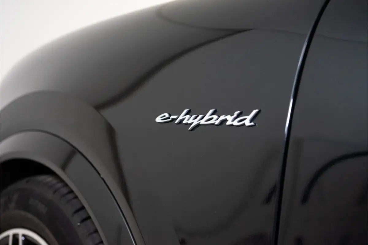 3.0 E-Hybrid 470PK | InnoDrive | Pano | Matrix | Luchtvering | Bose | Fabrieksgarantie