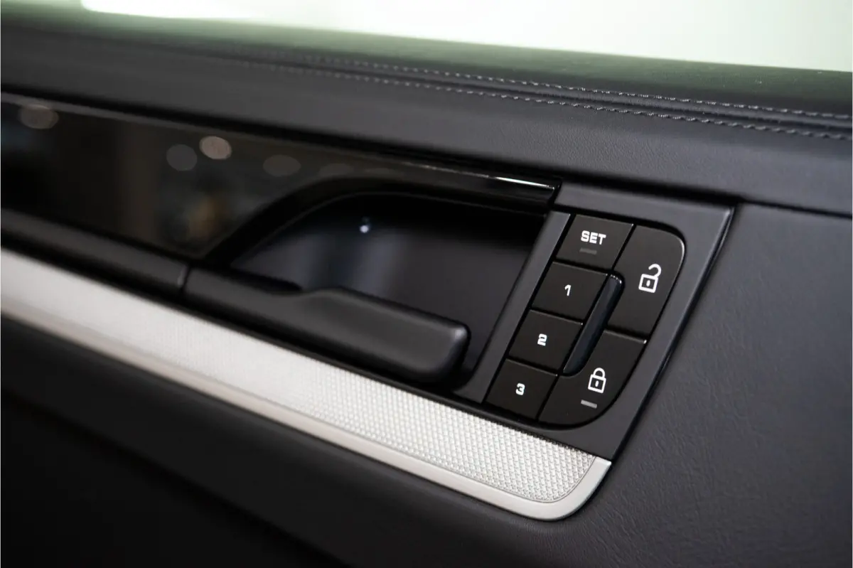 3.0 E-Hybrid 470PK | InnoDrive | Pano | Matrix | Luchtvering | Bose | Fabrieksgarantie