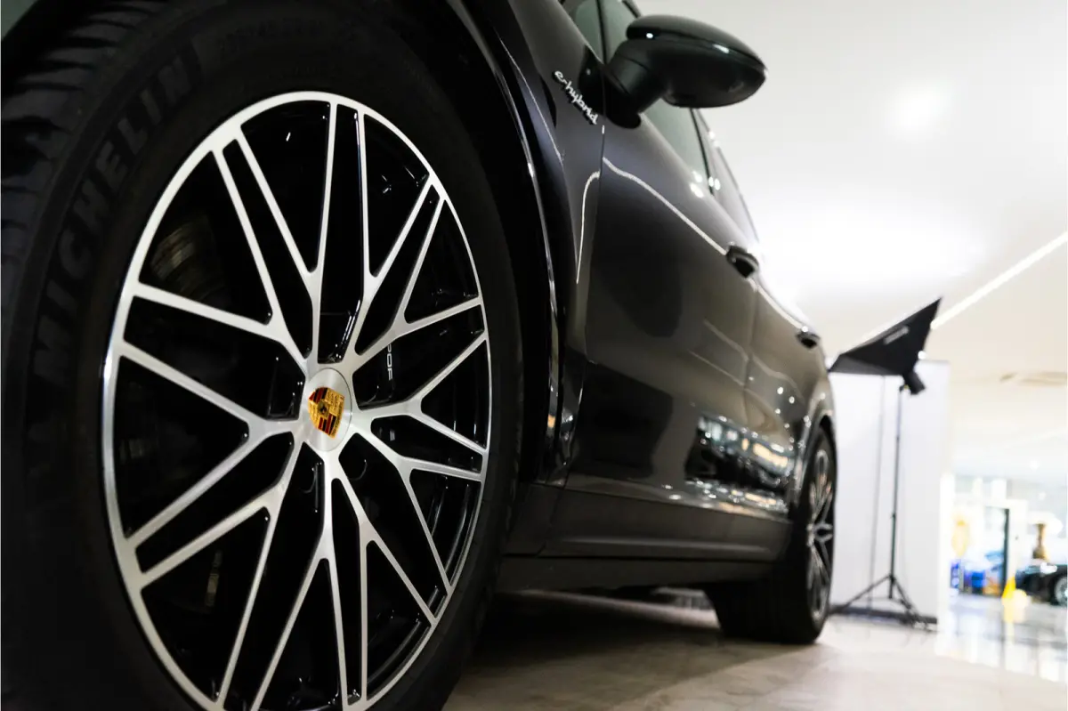 3.0 E-Hybrid 470PK | InnoDrive | Pano | Matrix | Luchtvering | Bose | Fabrieksgarantie