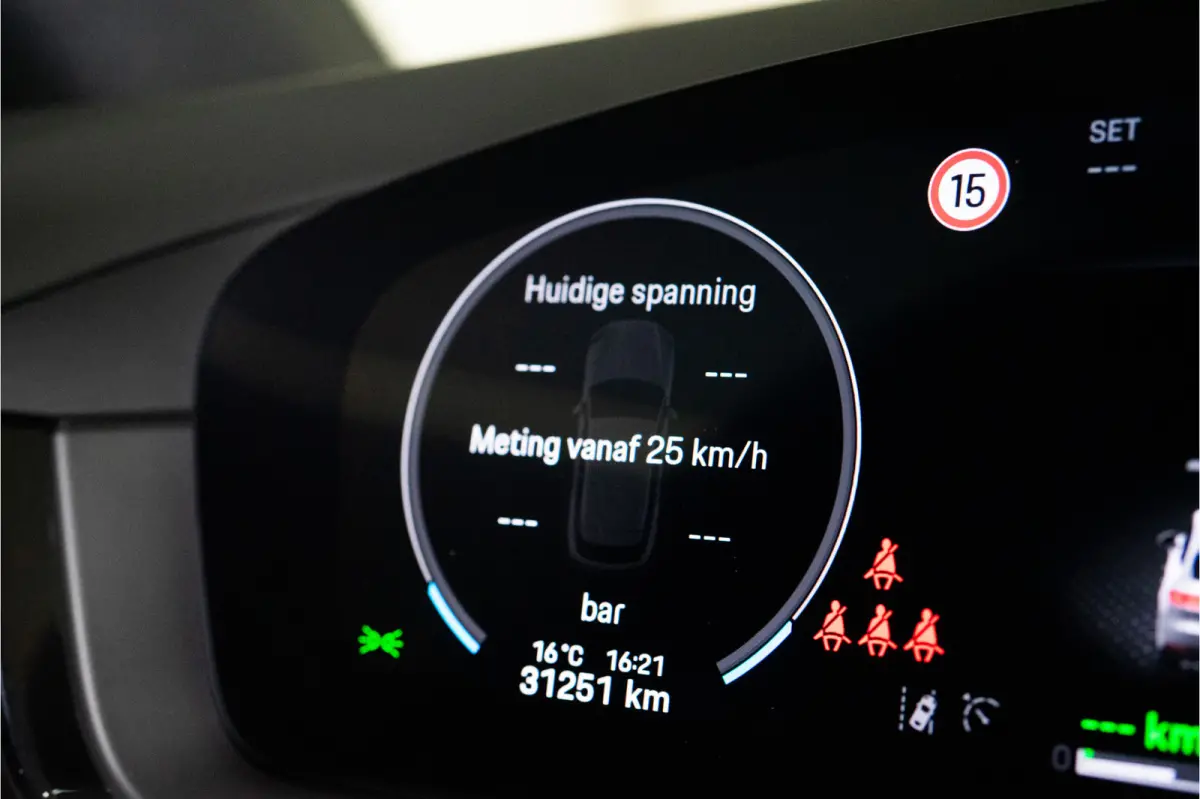 3.0 E-Hybrid 470PK | InnoDrive | Pano | Matrix | Luchtvering | Bose | Fabrieksgarantie