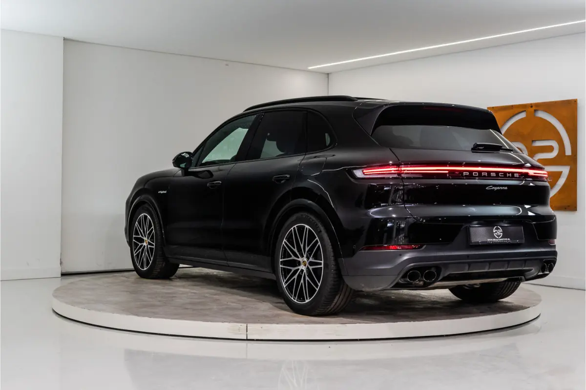3.0 E-Hybrid 470PK | InnoDrive | Pano | Matrix | Luchtvering | Bose | Fabrieksgarantie