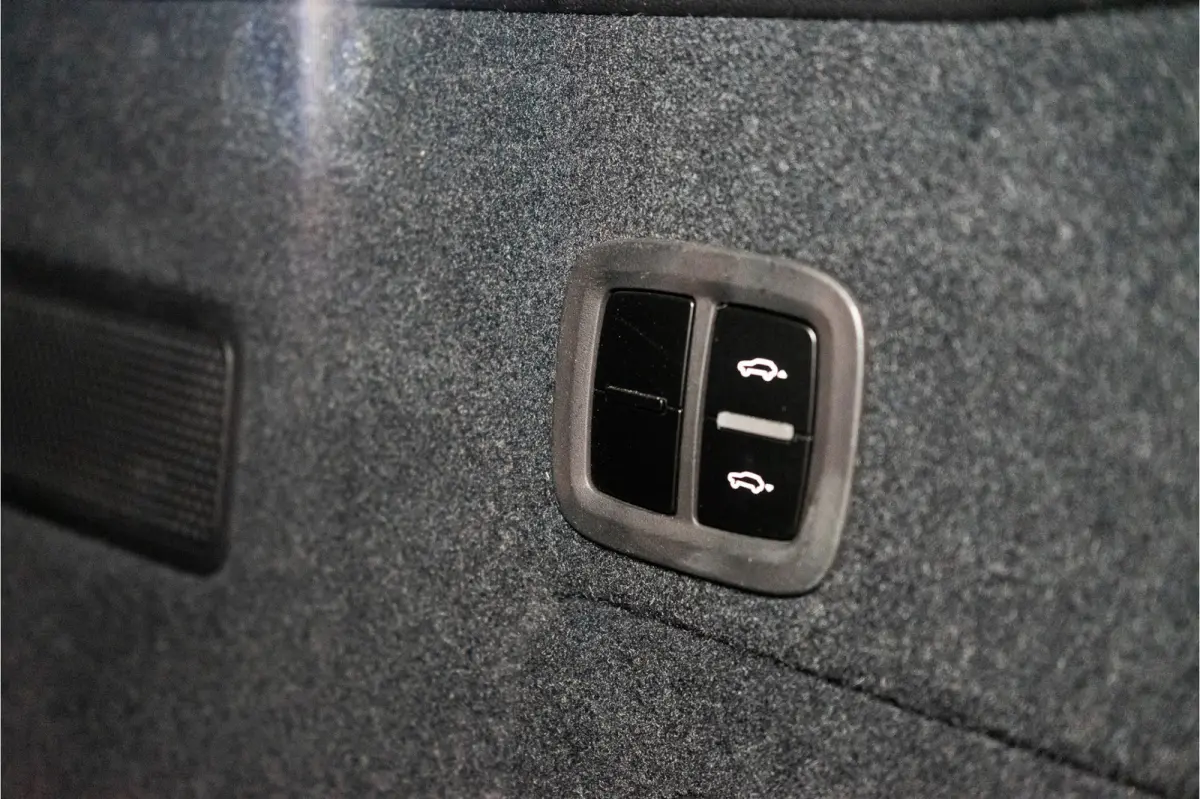 3.0 E-Hybrid 470PK | InnoDrive | Pano | Matrix | Luchtvering | Bose | Fabrieksgarantie