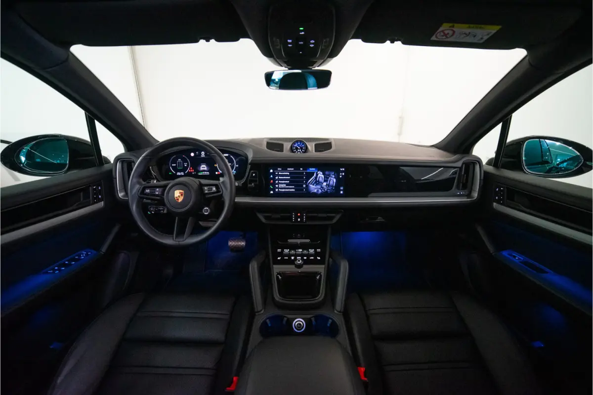 3.0 E-Hybrid 470PK | InnoDrive | Pano | Matrix | Luchtvering | Bose | Fabrieksgarantie
