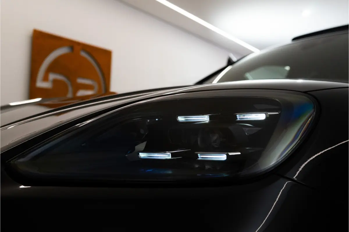 3.0 E-Hybrid 470PK | InnoDrive | Pano | Matrix | Luchtvering | Bose | Fabrieksgarantie