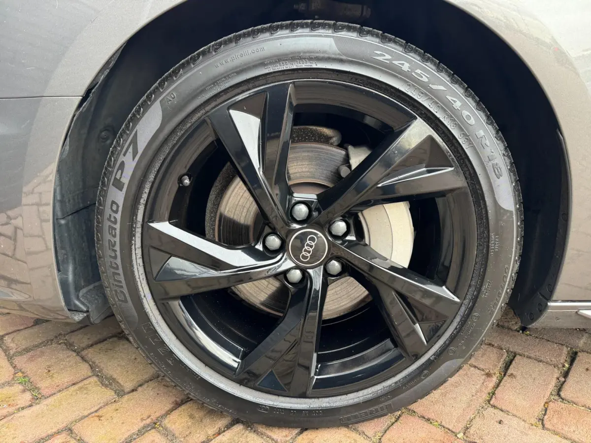 40 TFSI Pro S-Line **PANODAK + CARPLAY**
