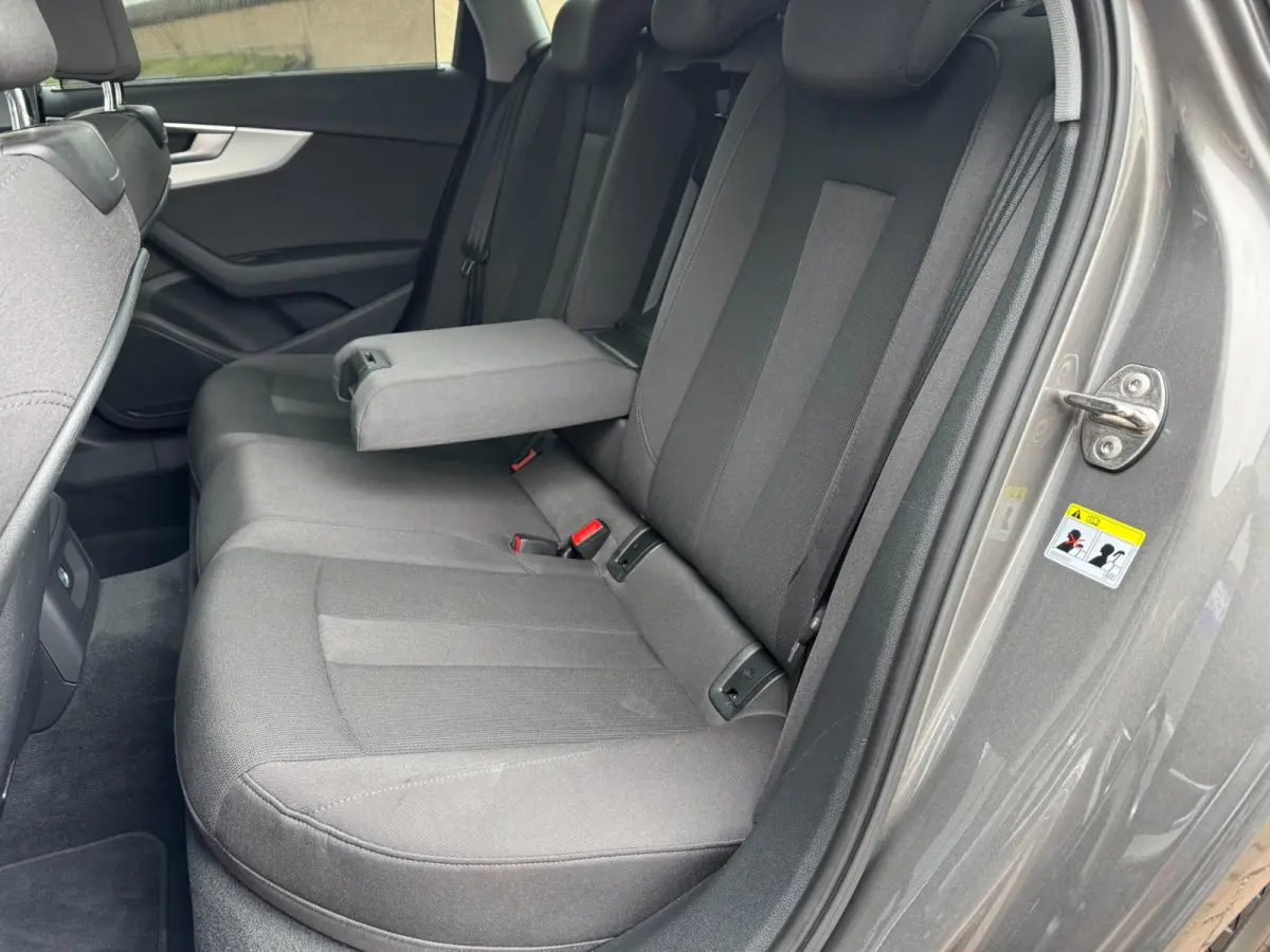 40 TFSI Pro S-Line **PANODAK + CARPLAY**