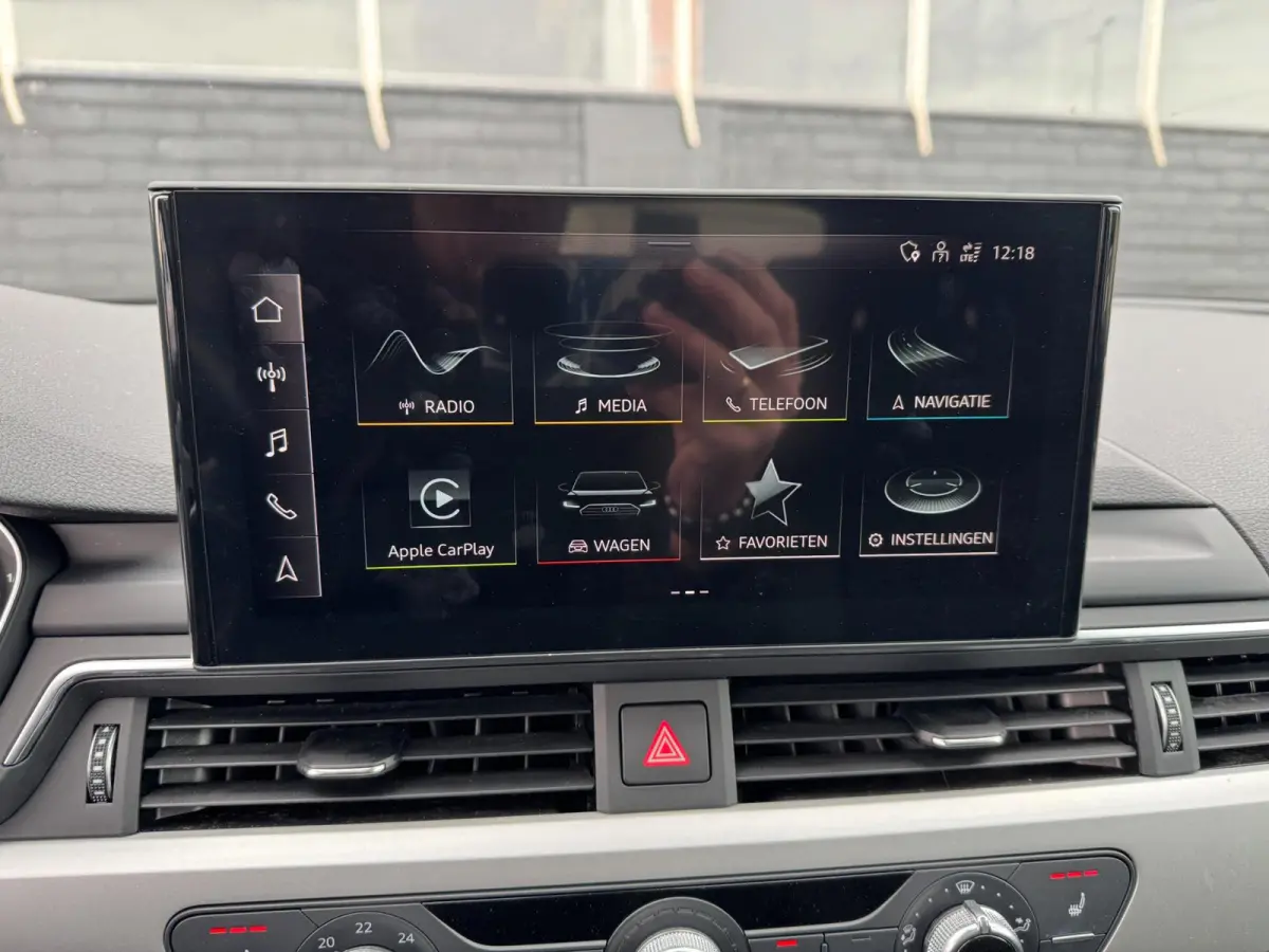 40 TFSI Pro S-Line **PANODAK + CARPLAY**