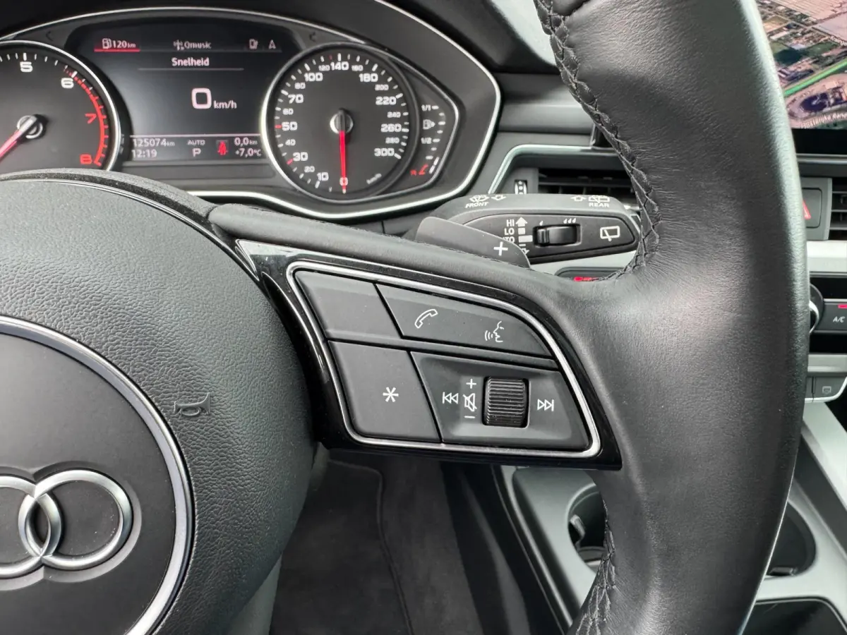 40 TFSI Pro S-Line **PANODAK + CARPLAY**