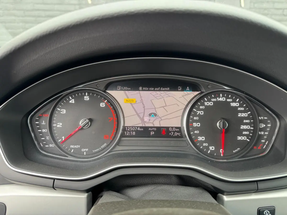 40 TFSI Pro S-Line **PANODAK + CARPLAY**