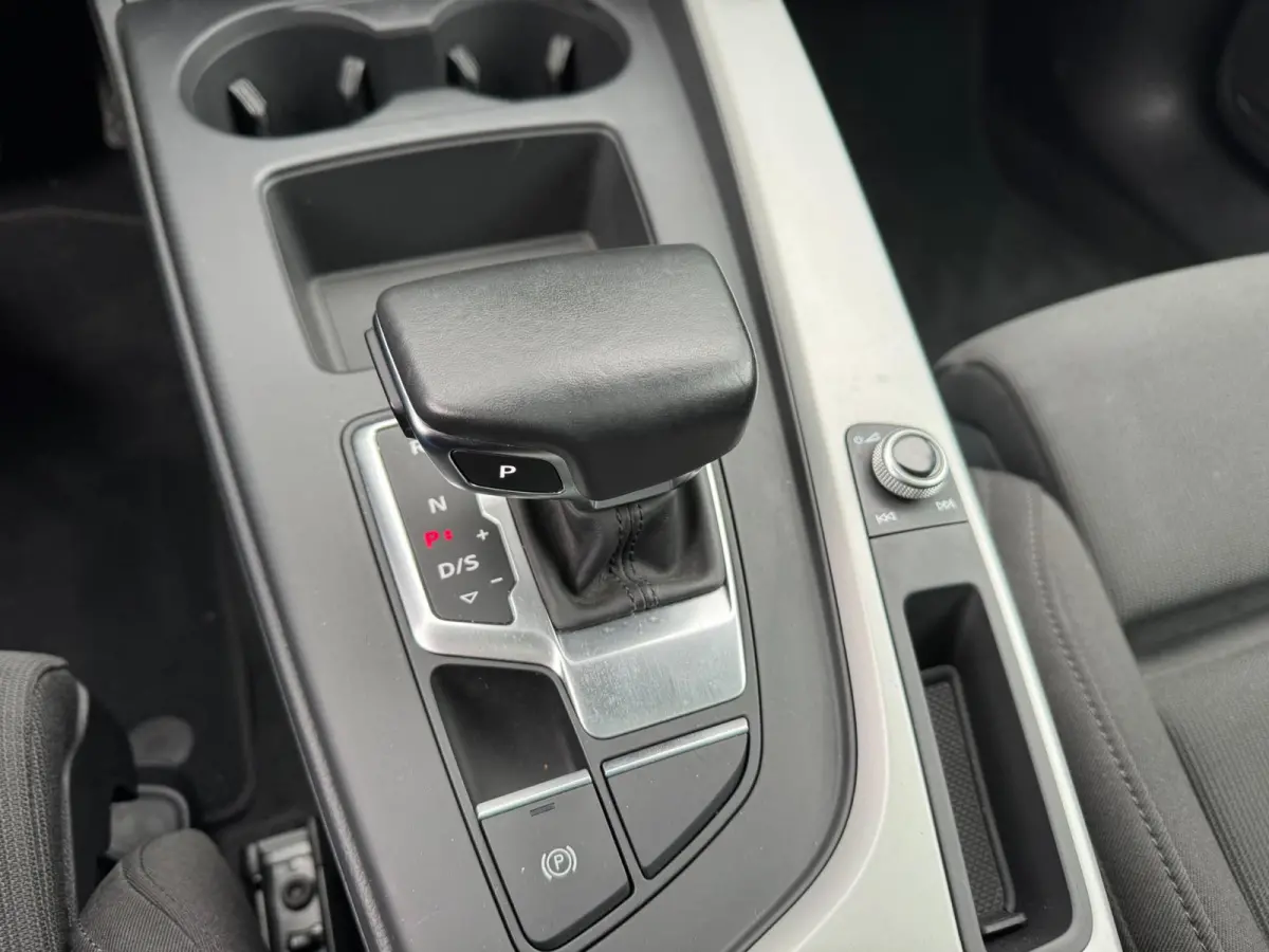 40 TFSI Pro S-Line **PANODAK + CARPLAY**