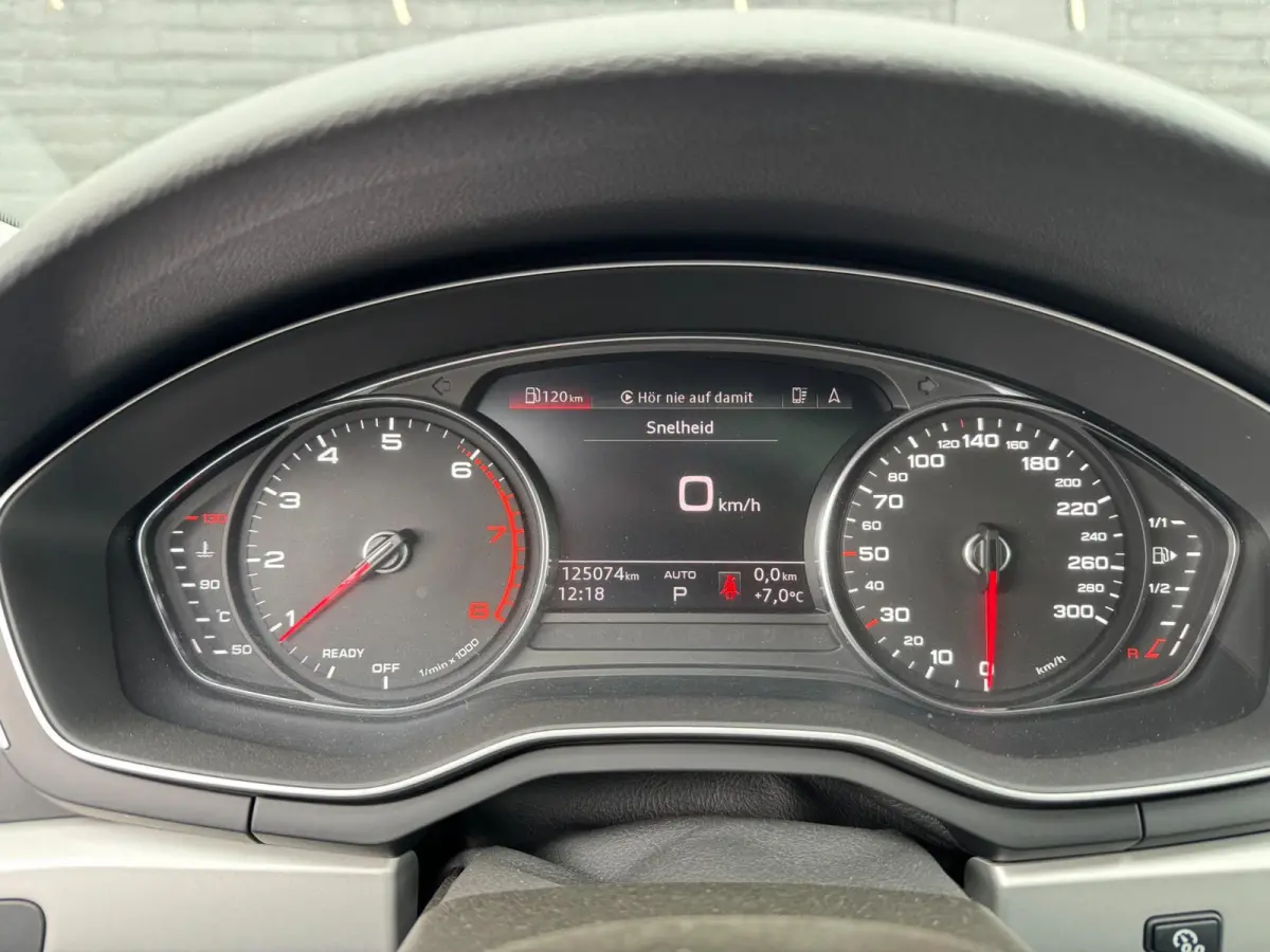 40 TFSI Pro S-Line **PANODAK + CARPLAY**