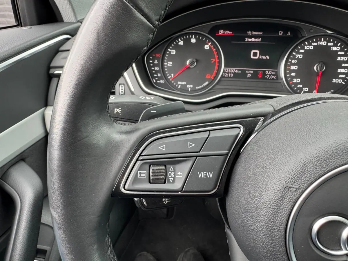 40 TFSI Pro S-Line **PANODAK + CARPLAY**