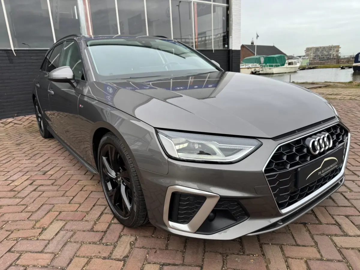 40 TFSI Pro S-Line **PANODAK + CARPLAY**