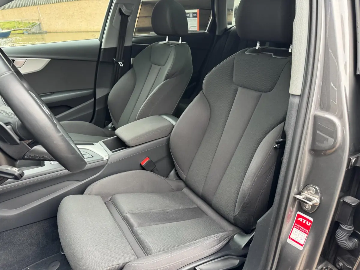 40 TFSI Pro S-Line **PANODAK + CARPLAY**