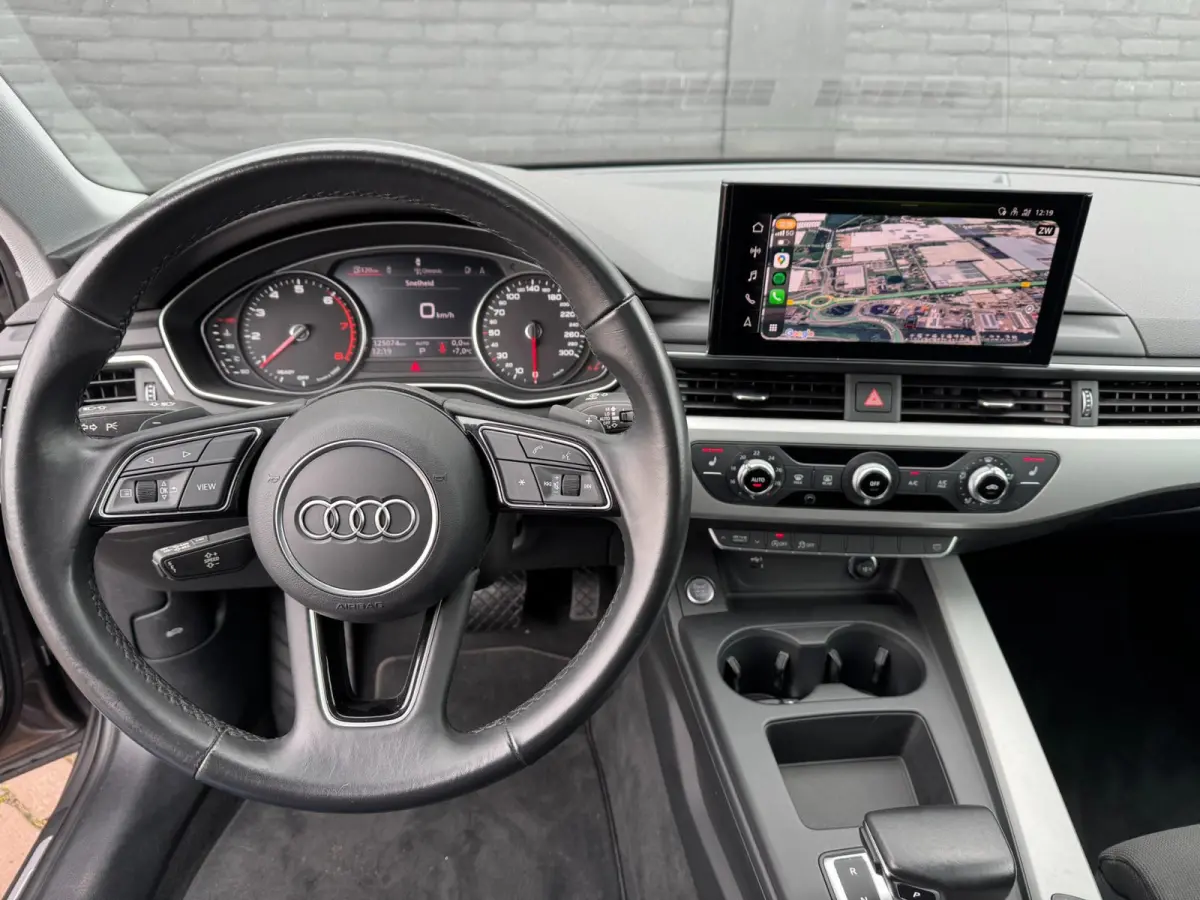 40 TFSI Pro S-Line **PANODAK + CARPLAY**
