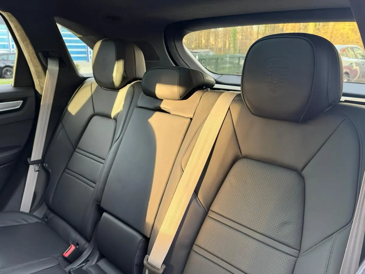 3.0 E-Hybrid Platinum Edition Approved 9-27