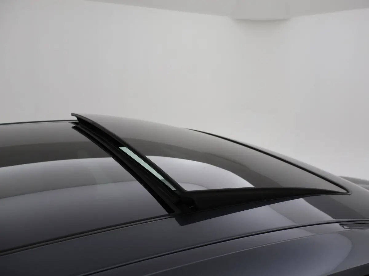 320i 184 PK + PANORAMA | LEDER | NAVI PRO | LED | STOELVERWARMING
