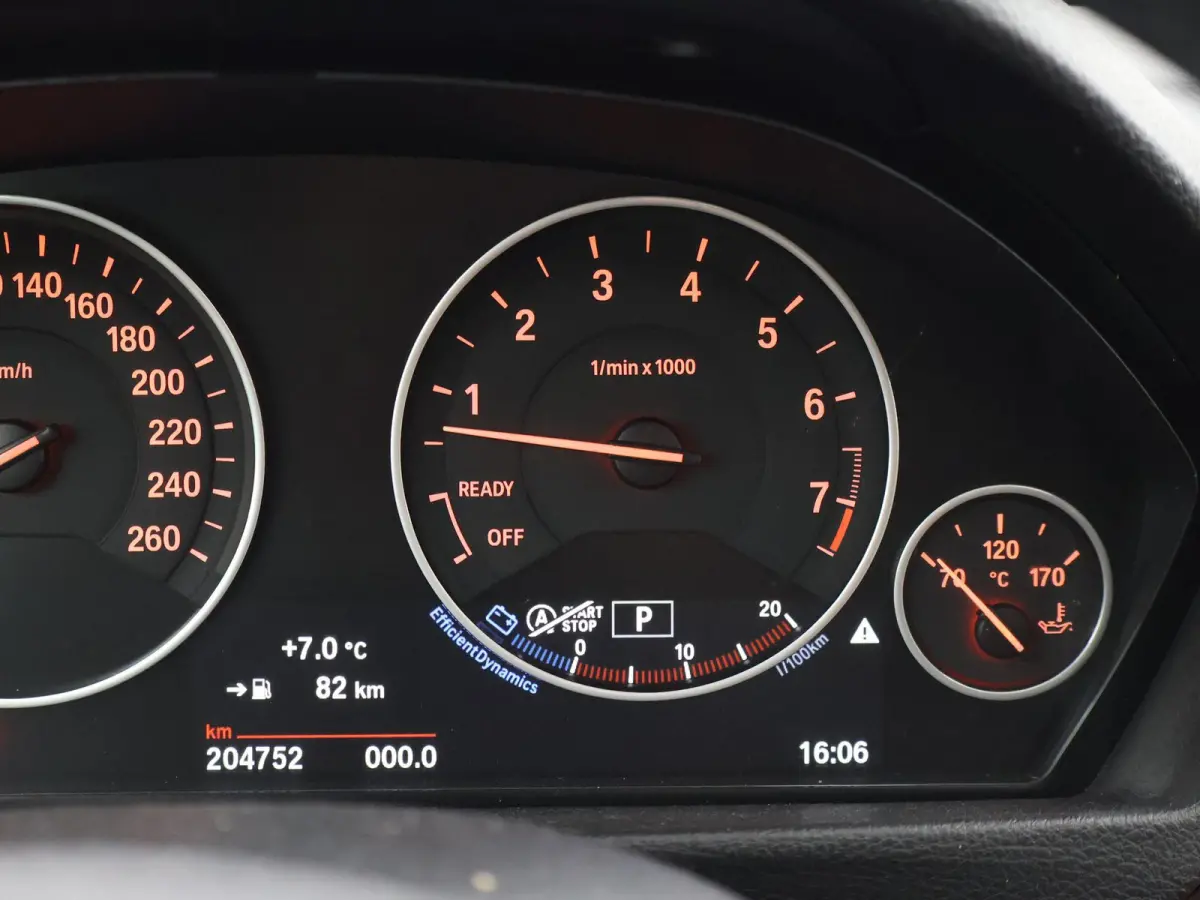 320i 184 PK + PANORAMA | LEDER | NAVI PRO | LED | STOELVERWARMING