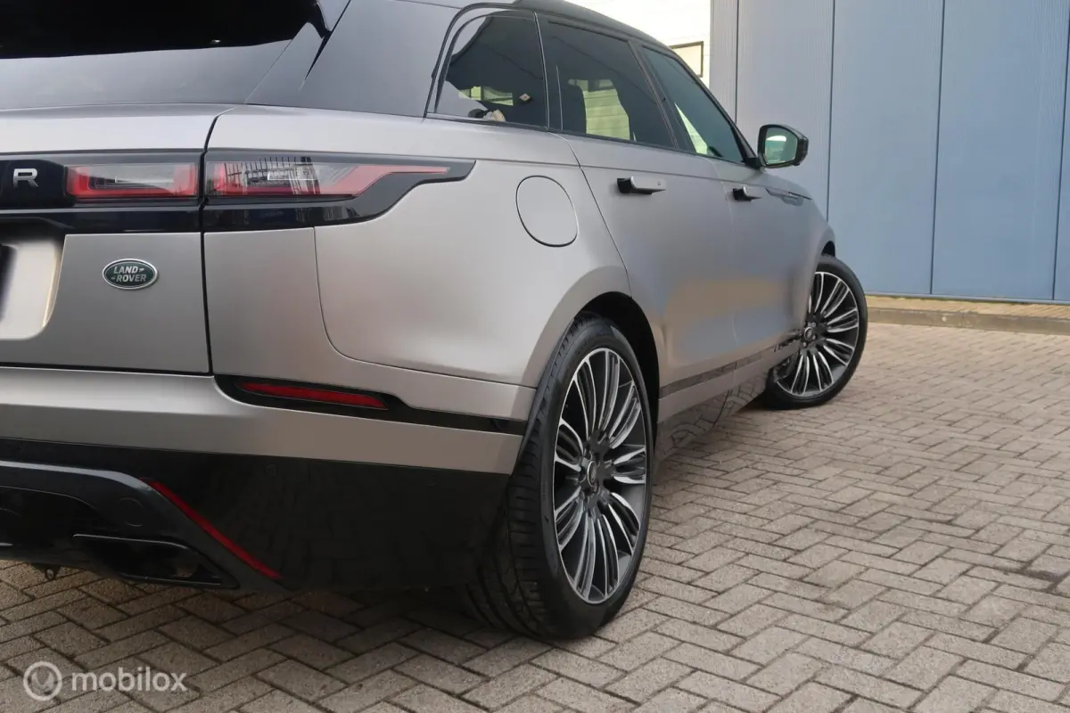 3.0 V6 AWD R-Dynamic HSE