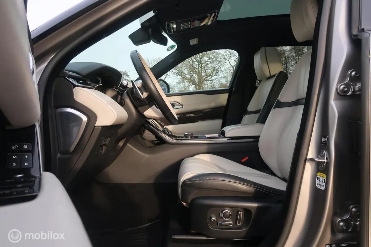 3.0 V6 AWD R-Dynamic HSE