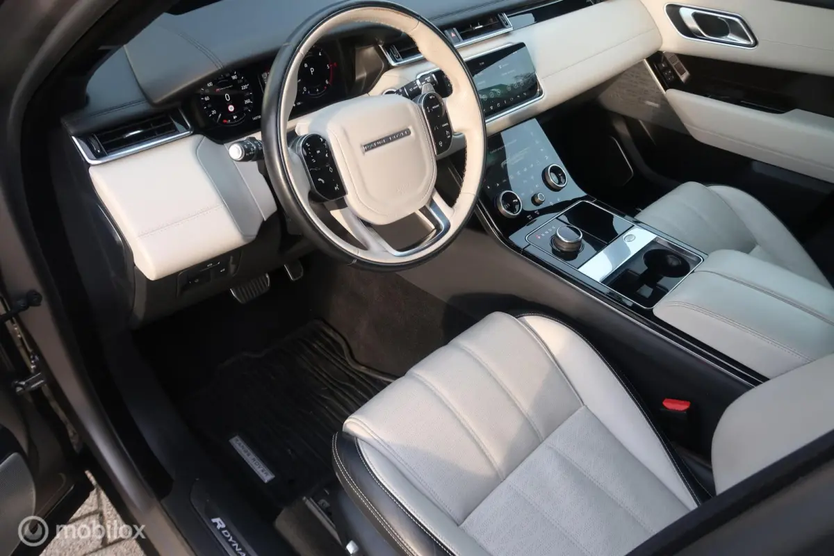 3.0 V6 AWD R-Dynamic HSE