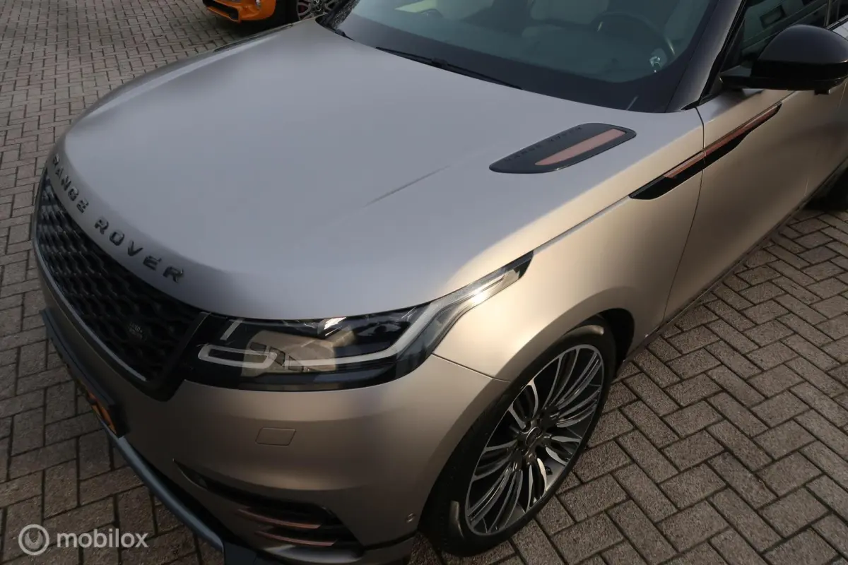3.0 V6 AWD R-Dynamic HSE