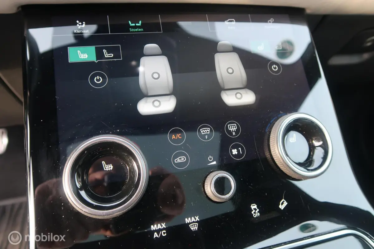 3.0 V6 AWD R-Dynamic HSE