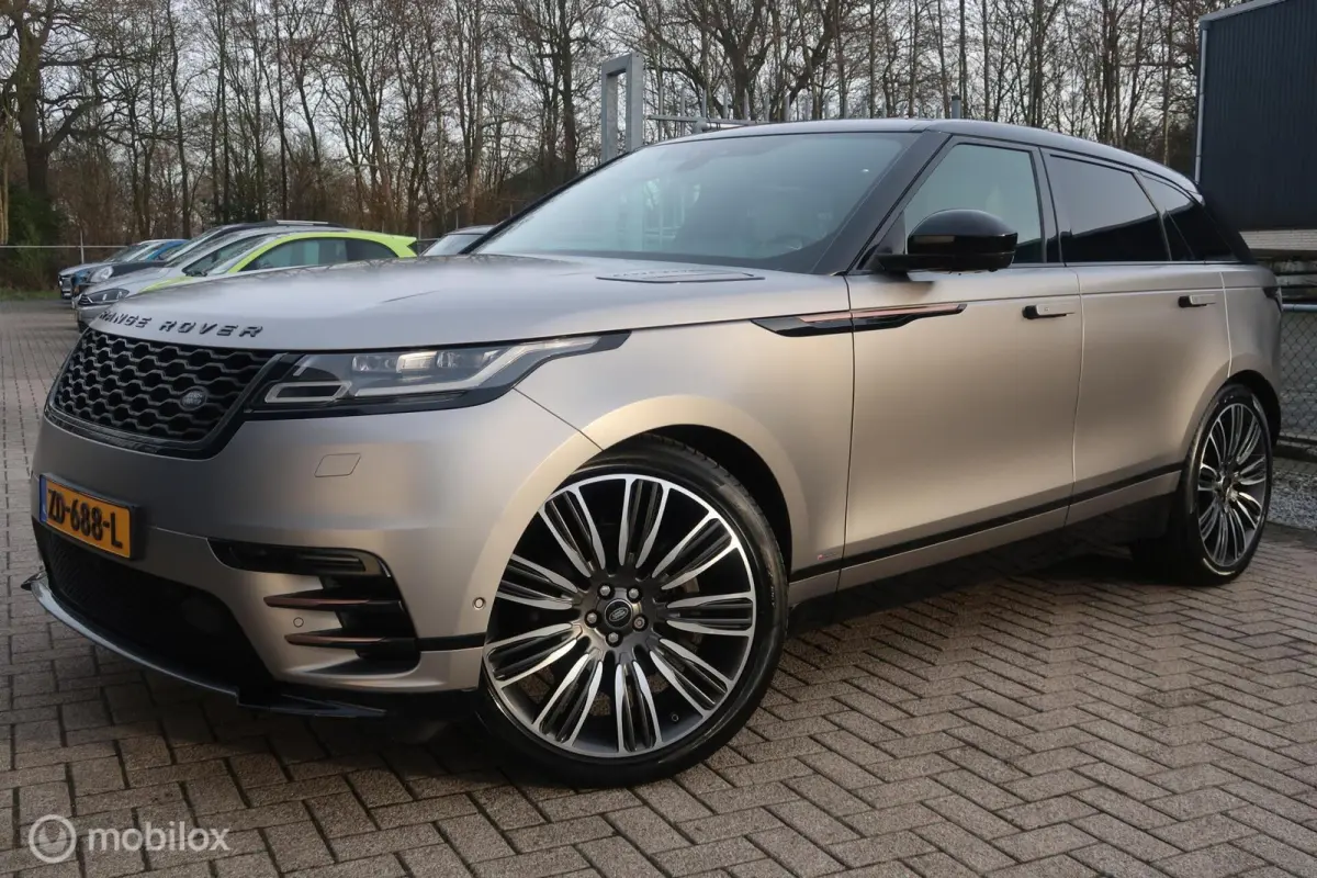 3.0 V6 AWD R-Dynamic HSE