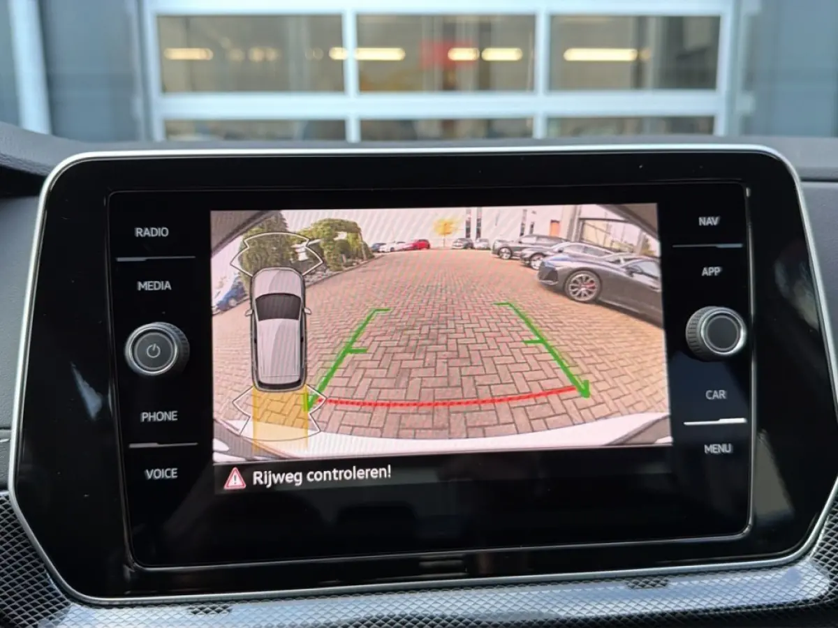 1.5 TSI DSG R-LINE TREKHAAK/CAMERA/CARPLAY/ACC/STOELVERW