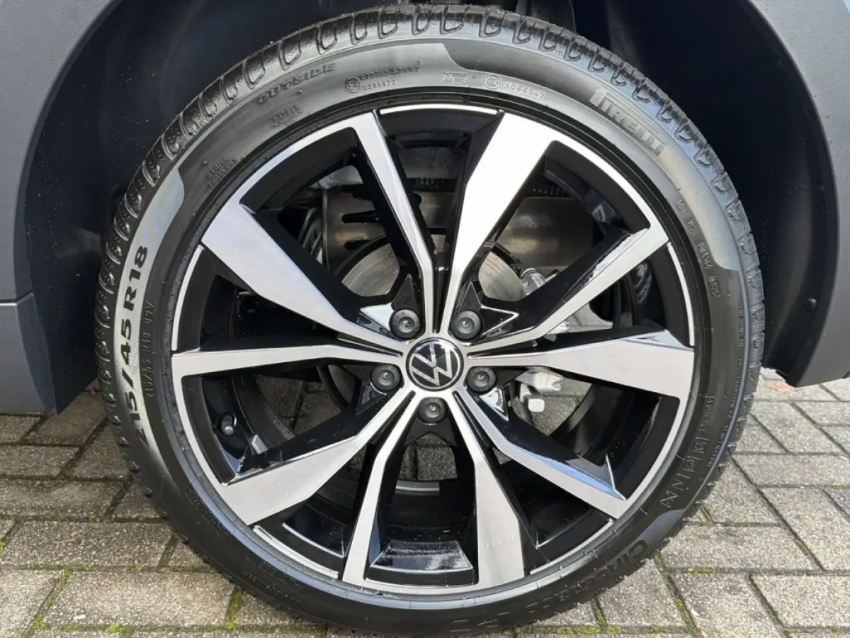 1.5 TSI DSG R-LINE TREKHAAK/CAMERA/CARPLAY/ACC/STOELVERW