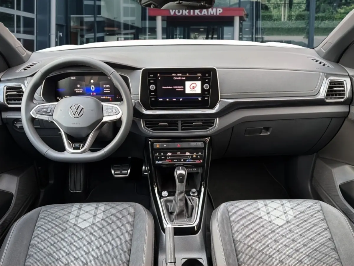 1.5 TSI DSG R-LINE TREKHAAK/CAMERA/CARPLAY/ACC/STOELVERW