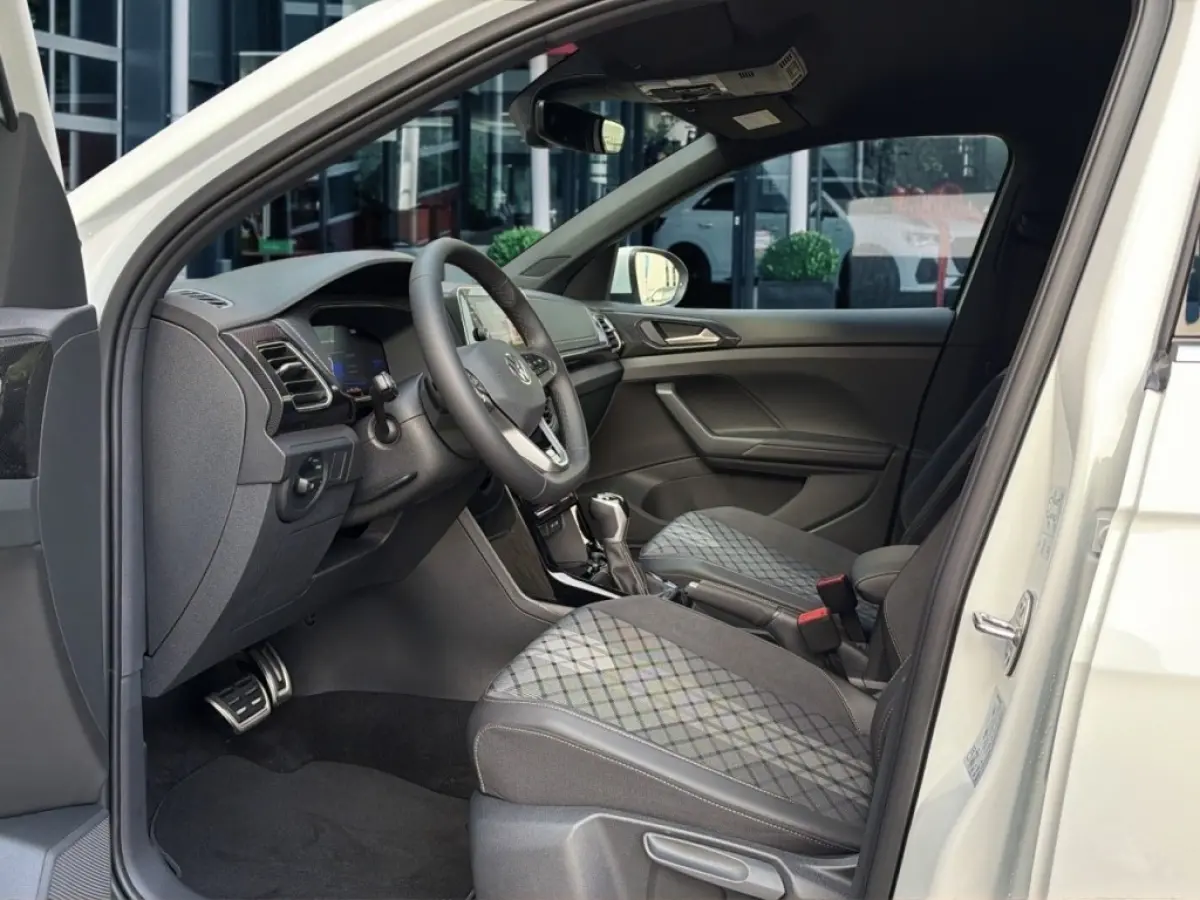 1.5 TSI DSG R-LINE TREKHAAK/CAMERA/CARPLAY/ACC/STOELVERW